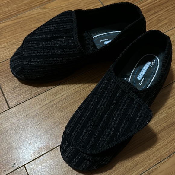 Tender Tootsie Slippers - Picture 3 of 5